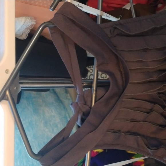 Trinity women's grey halter top with ruffles sz small New - Picture 4 of 17